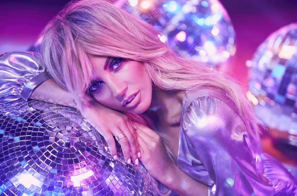 Samantha Jade is set to be releasing a disco album.