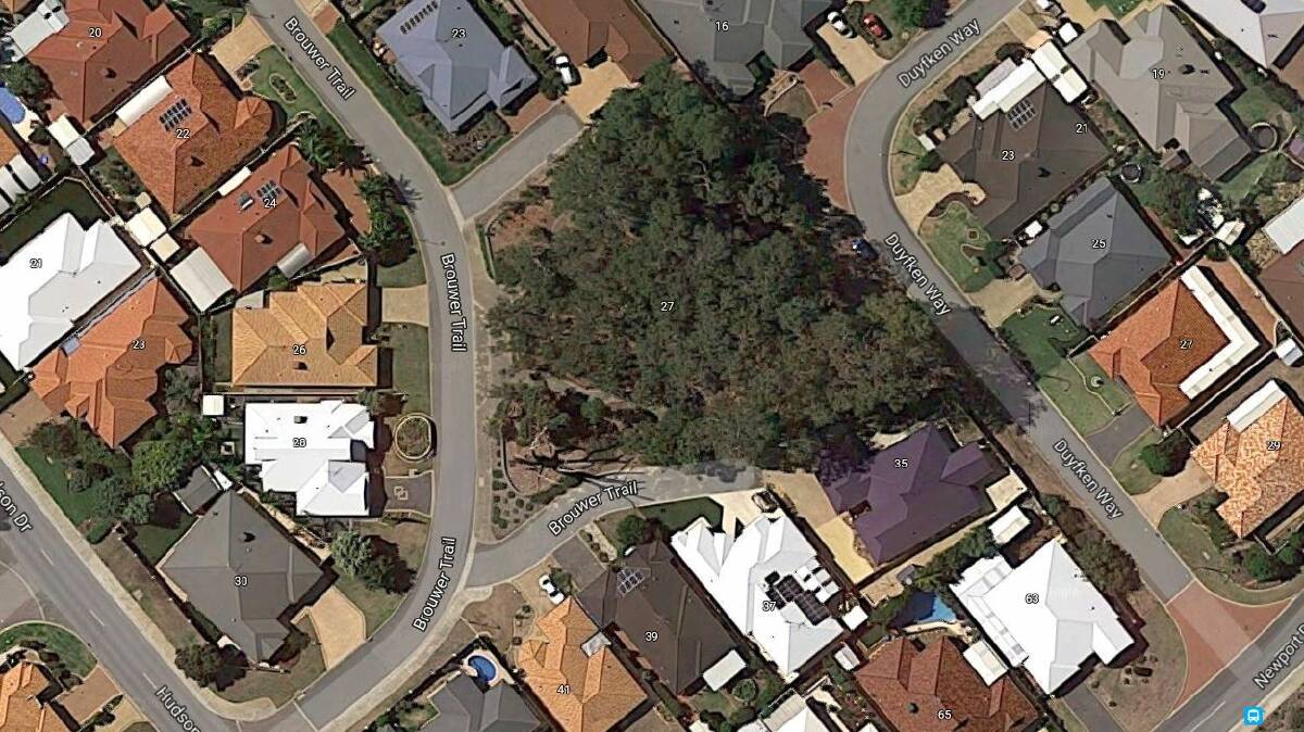 Fire concerns: The small bush reserve is accessible through Brouwer Trail and Duyfken Way, and it's surrounded by residential properties. Photo: Google Maps.  