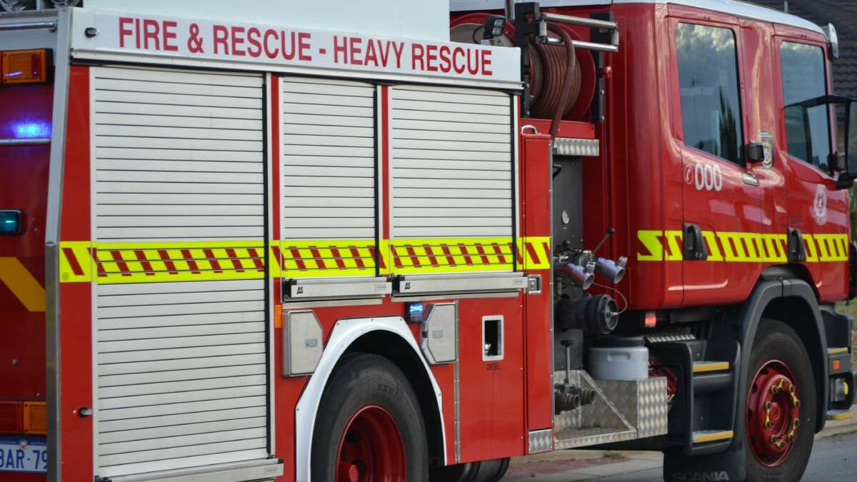 Fire crews called to Secret Harbour car fire