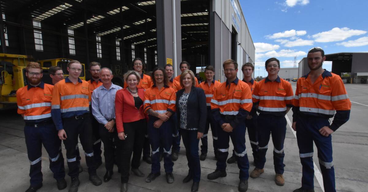 Alannah MacTiernan and Robyn Clarke talking with Murray Engineering apprentices on-site during the visit. Photo: Caitlyn Rintoul. 