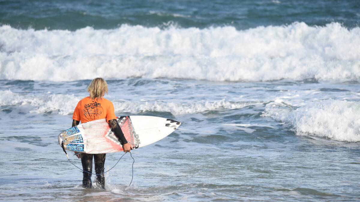 Surfers battled tough conditions for this year's event. Photo: Marta Pascual Juanola.