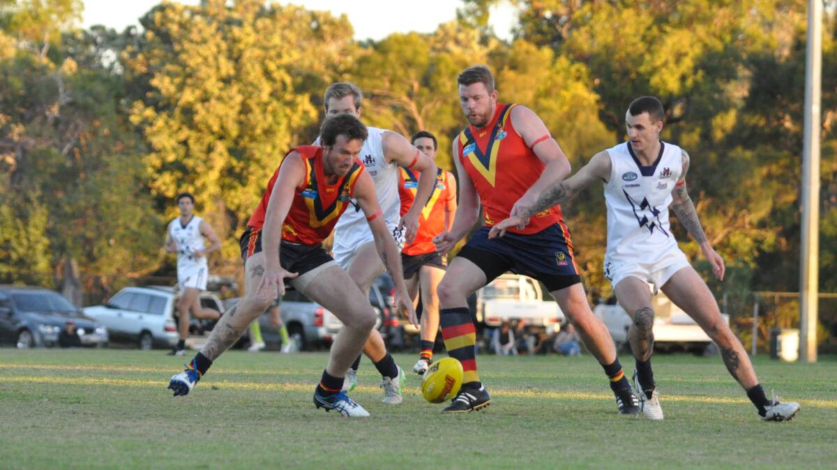 Halls Head and Baldivis battled out in a thriller. Photo: Kate Hedley.