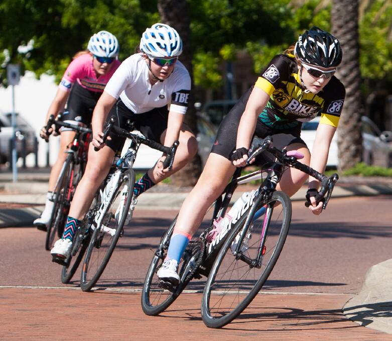 Dharlia Haines on the front of the chase group in the support race. Photo: Nick Cowie.