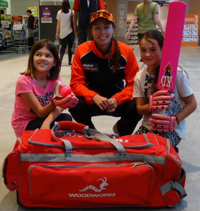 Secret Harbour Dockers under 10s recruits Evangeline Vader and Sienna Styles with Perth Scorchers mentor Piepa Cleary.