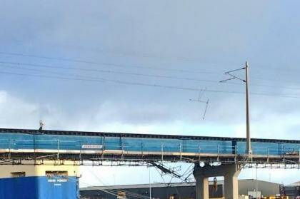 A ship hits the Fremantle Rail Bridge after a wild storm in Perth. Photo: Twitter / barnsy_lisa