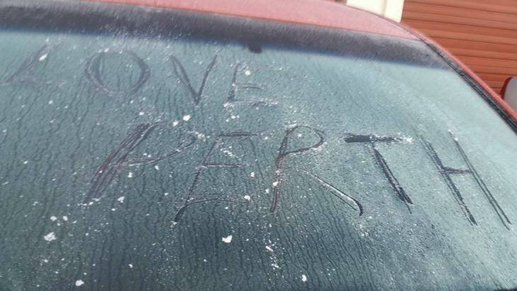 A number of Perth residents reported ice on their cars on Sunday morning. Photo: Facebook/Perth Weather Live