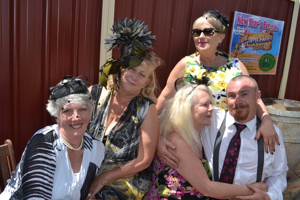 Maggie Neale, Kim Irvine, Fiona Butler, Linda Quilley and 'Macca' Mac at Friar Tucks.