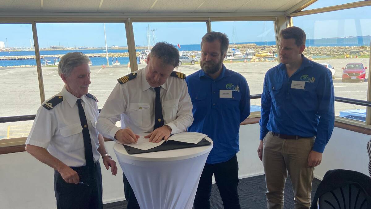 OzFish and Cockburn Power Boats Club sign a historic Memorandum of Understanding. Picture supplied.