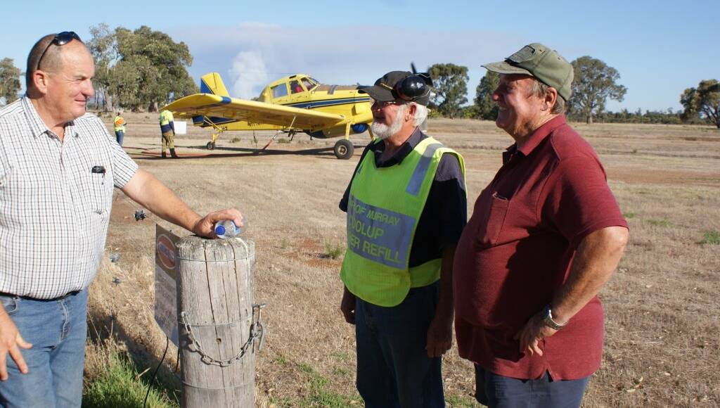 Funding: Ra Wheeler (centre), who owns Wheeler Airfield, with Murray Wellington MP Murray Cowper. Photo: Supplied.