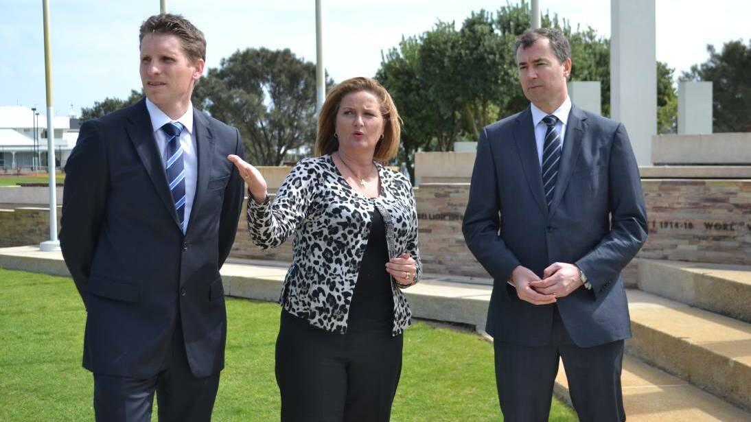 Canning MP Andrew Hastie with City of Mandurah mayor Marina Vergone and justice minister Michael Keenan promising CCTV coverage of the War Memorial in 2015. Photo: Laura Newey.