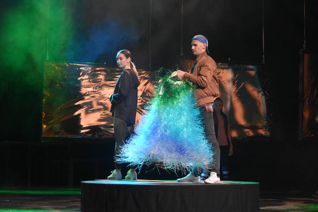 Rolling coverage of the behind the scenes of Wearable Art Mandurah 2018. Photos: Caitlyn Rintoul. 