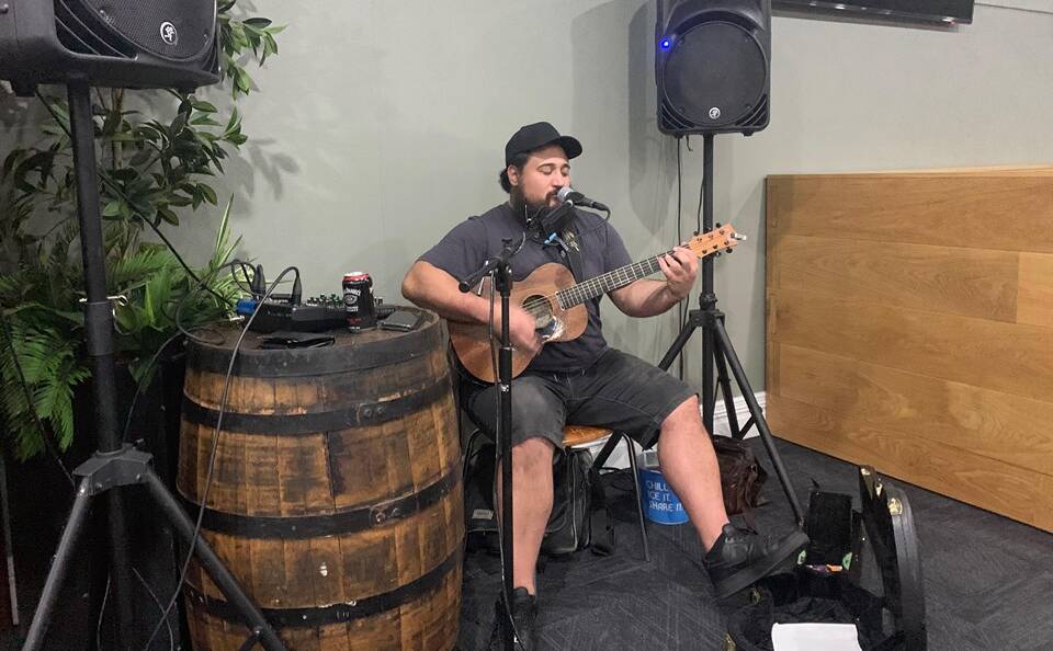 The Ravenswood Hotel are supporting local musicians such as Nate Lansdell by having live music every Saturday. Photo: Supplied.