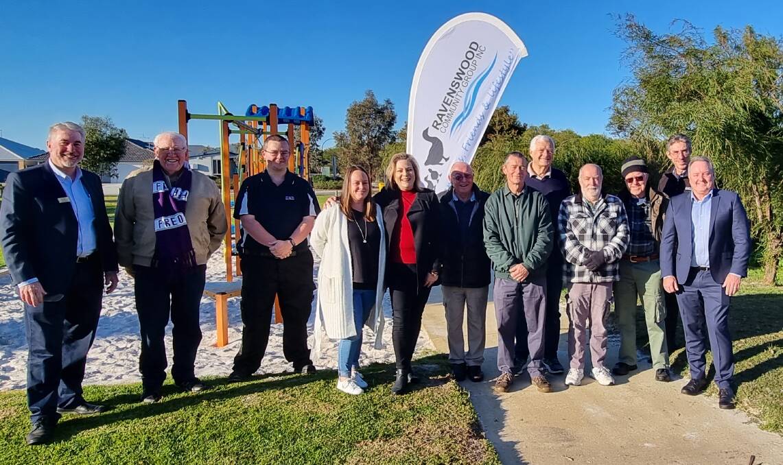 Ravenswood community group with Shire of Murray leaders at the location of the community centre. Picture: Supplied.