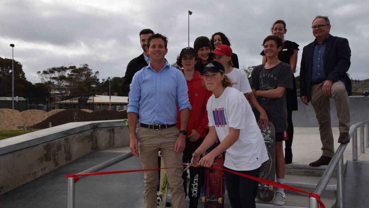Skaters, Mandurah Lions Club, City of Mandurah staff and politicians celebrated the opening of the upgraded Skate Park at Falcon.