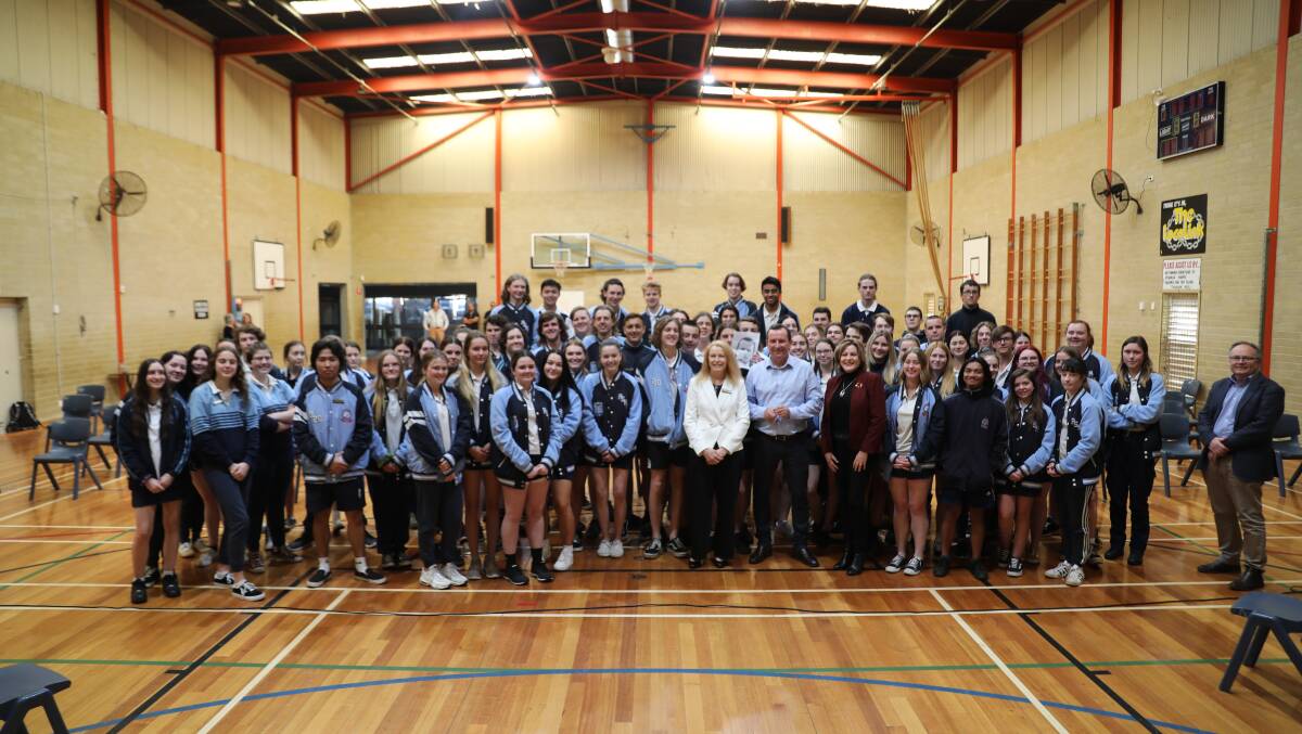 Premier Mark McGowan and Murray-Wellington MP Robyn Clarke were at Pinjarra Senior High School on Wednesday to announce the project to students. 