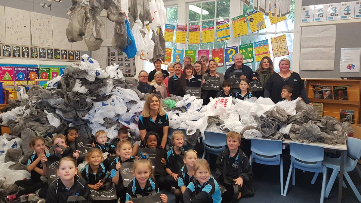 Making a difference: Mandurah Primary School students are embracing WA's move away from single-use plastic bags and have been praised by Mandurah MLA David Templeman.