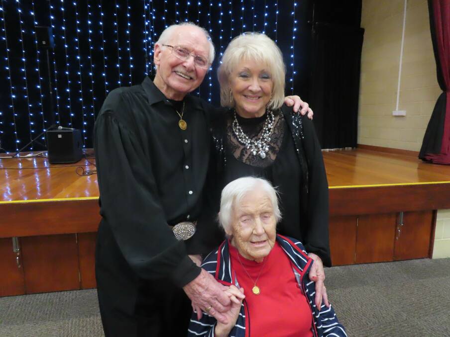 'Stunning concert': Seniors in Mandurah recently enjoyed a stunning concert featuring the voices of Kelly Green and Eddie Storm. Photo: Supplied.
