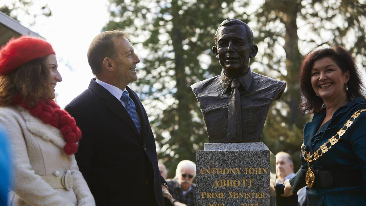 Sculptor Linda Klarfeld, Tony Abbot MP and Ballarat Mayor Smantha McIntosh at the unveiling of Tony Abbotts's bust at Prime Minister's Avenue in Ballarat. Picture: Luka Kauzlaric