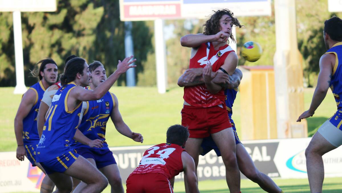 South Mandurah outlasted the Mustangs on Anzac Day. Photo: Tex Reeks.