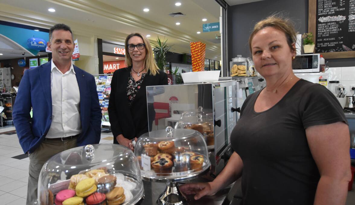 WA small business minister Paul Papalia pictured with WA Labor candidate for Dawesville Lisa Munday and Lazy Jane's cafe owner Jonna Benton. Photo: Justin Rake.