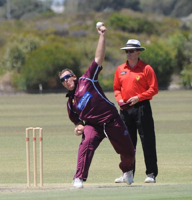 Craig Simmons collected five wickets as the Mariners toppled Willetton on Saturday. Photo: Supplied.