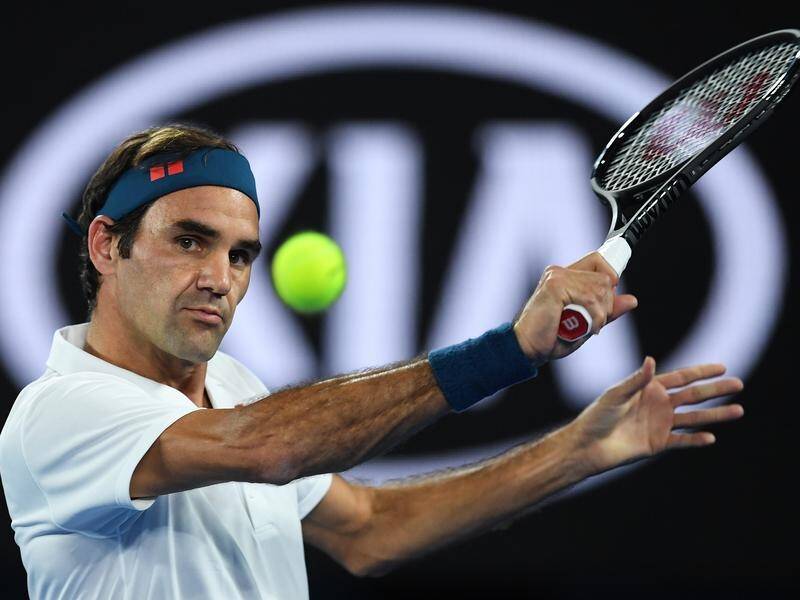 Roger Federer easily won his Australian Open third-round match against Taylor Fritz.
