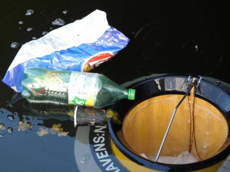 Australian-designed a Seabin devices are to be installed in Melbourne and Sydney.