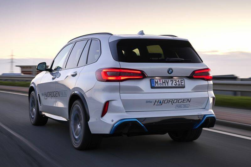 Hydrogen-Powered BMW iX5