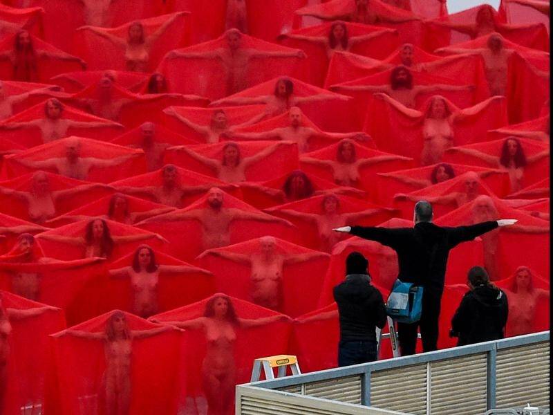 New York artist Spencer Tunick has photographed hundreds of naked Melburnians on a rooftop.
