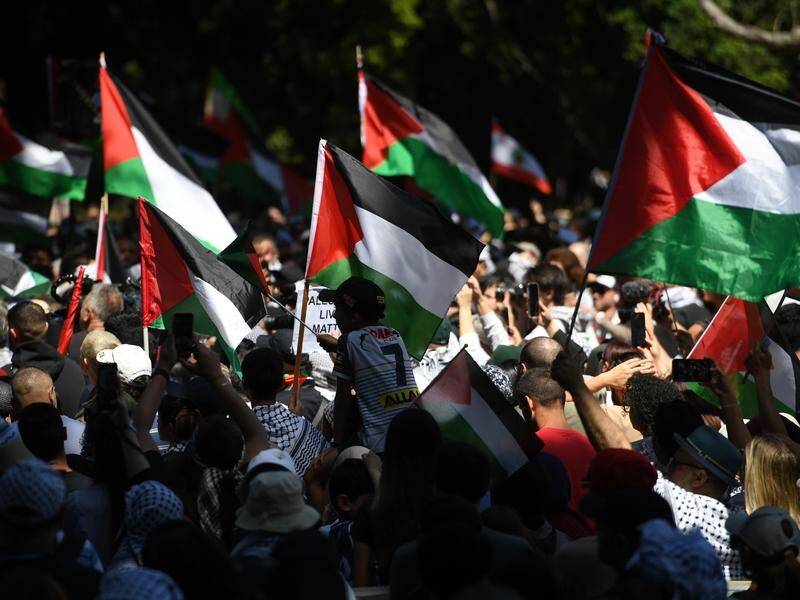 A second pro-Palestine demonstration was peaceful after a first erupted in violence. (Steven Saphore/AAP PHOTOS)