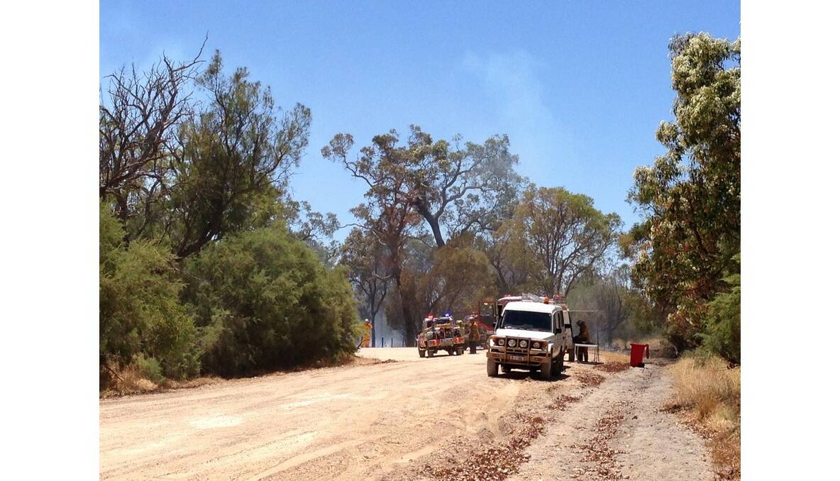 A bushfire burning in Pinjarra has been contained.